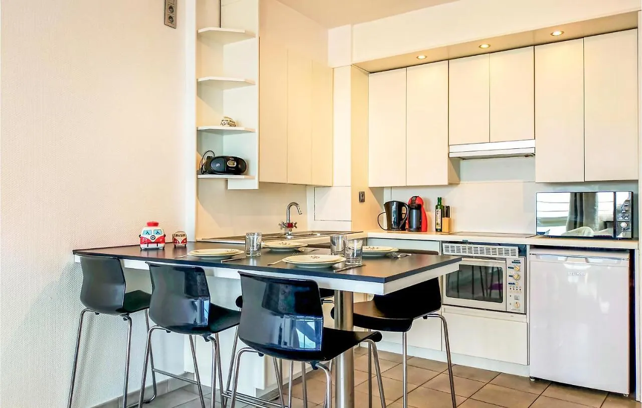 Awesome Apartment In Oostende With Kitchen 0*, Ostend